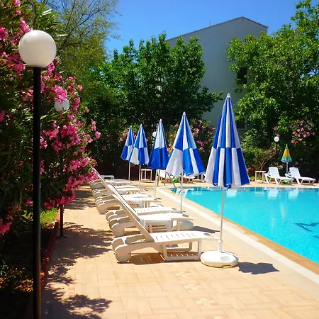 The Valley 酒店 2*