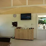 The Valley Hotel 2*