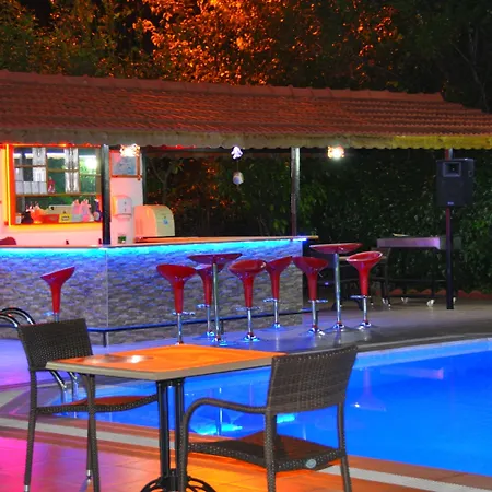 The Valley ホテル 2*