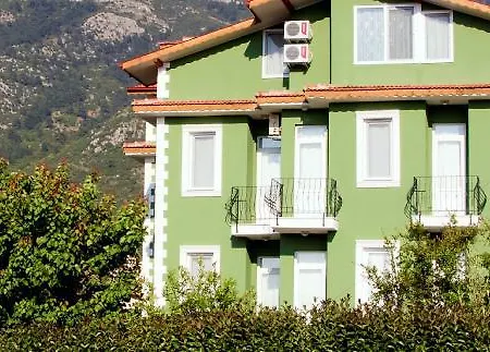 Hotel The Valley 2*