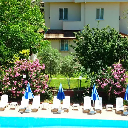 The Valley Hotel 2*