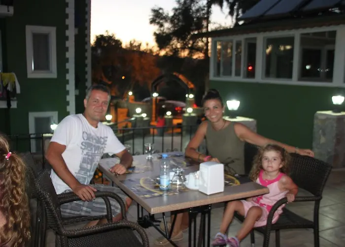 The Valley Hotell 2*