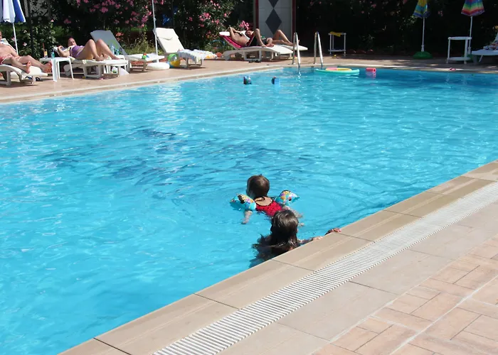 The Valley Hotell 2*