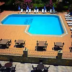 Hotel The Valley 2*