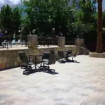 Hotel The Valley 2*