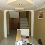 The Valley Hotel 2*