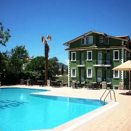 The Valley Hotel 2*